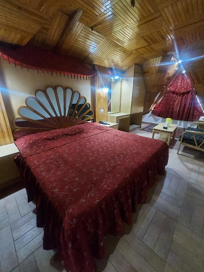 Brightland Hotel Shimla 3*,  India